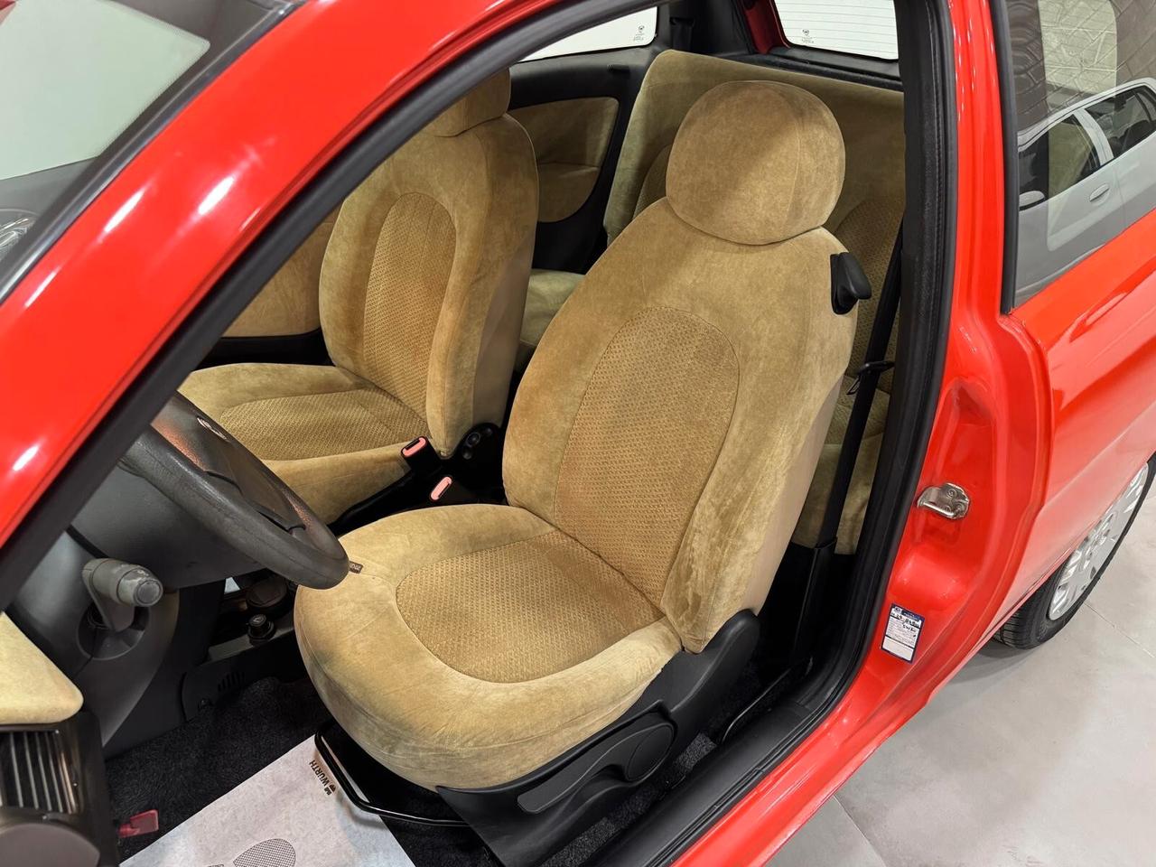 Lancia Ypsilon 1.2 16V Oro