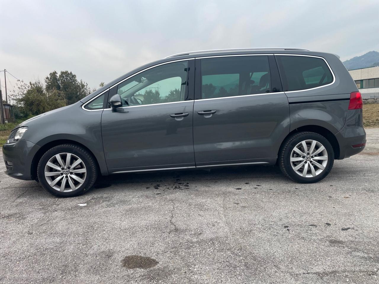 7 POSTI Volkswagen Sharan 2.0 TDI DSG Highline BlueMotion Technology