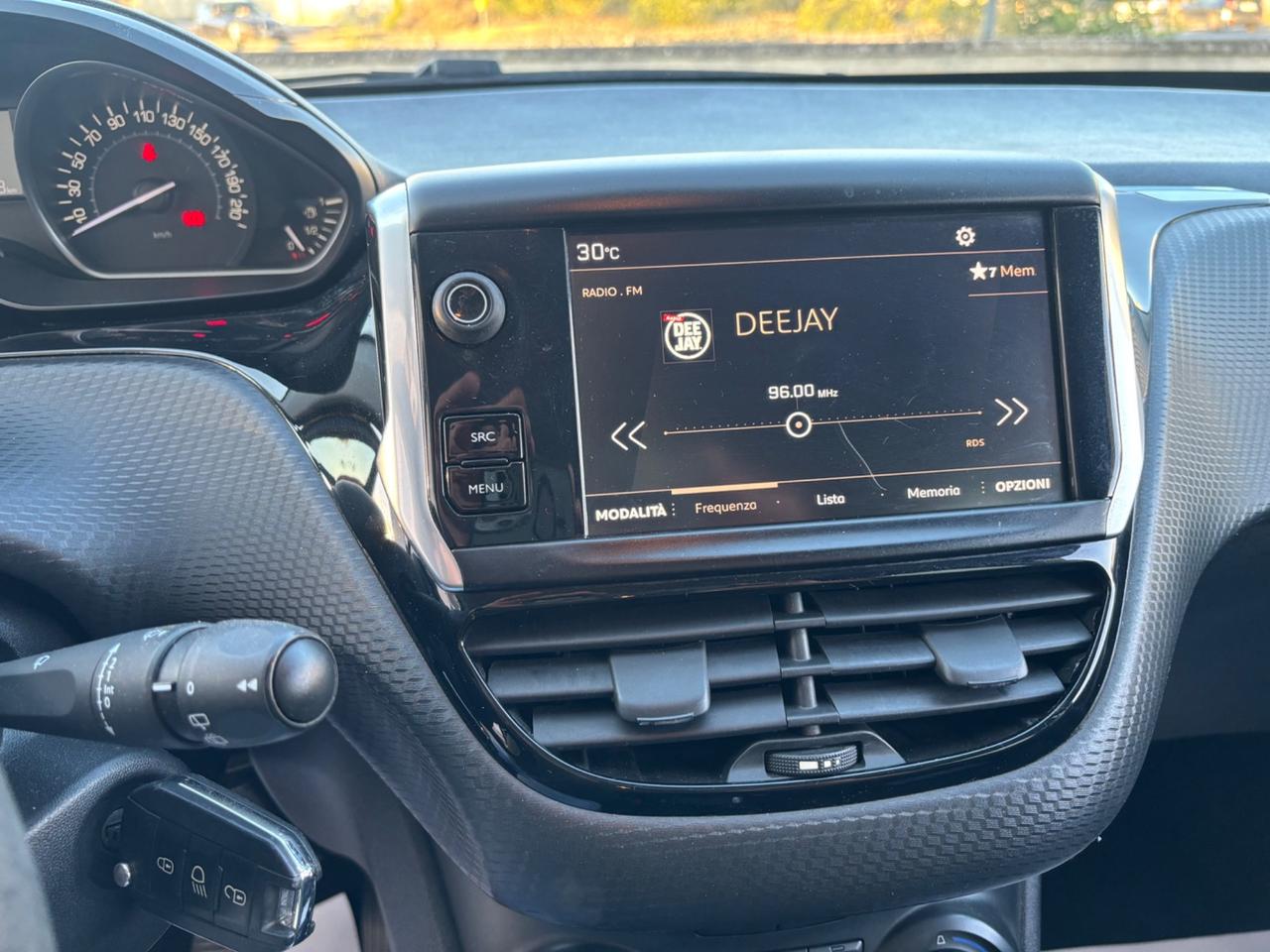 Peugeot 2008 BlueHDi 100 S&S Allure