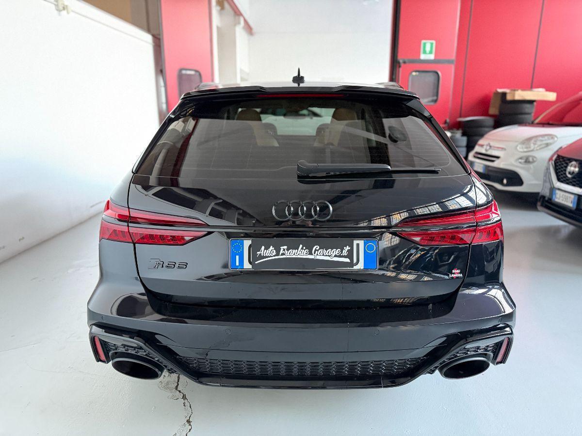 AUDI - RS6