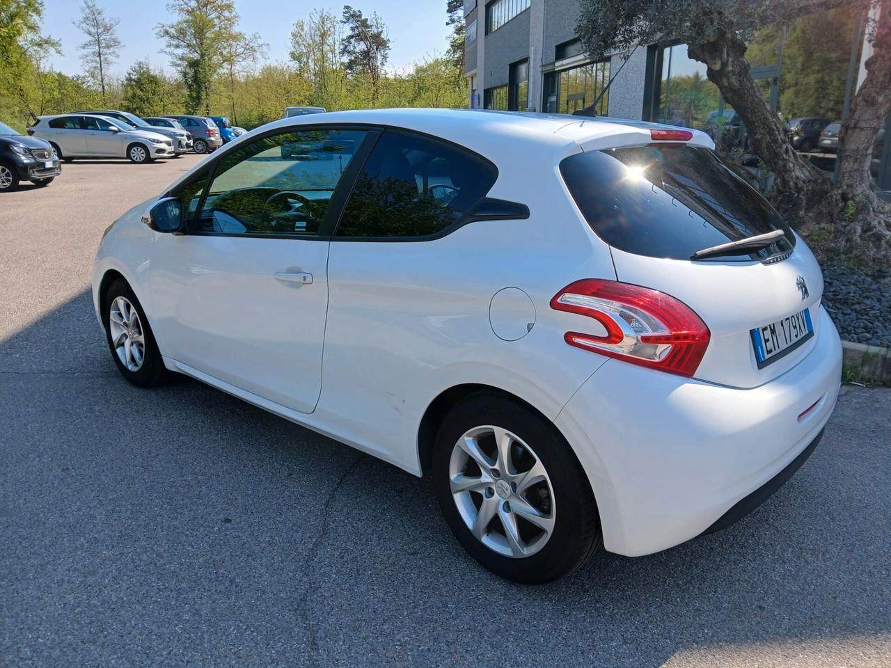 Peugeot 208 1.4 VTi 95 CV 3p. Allure*Neopatentati*