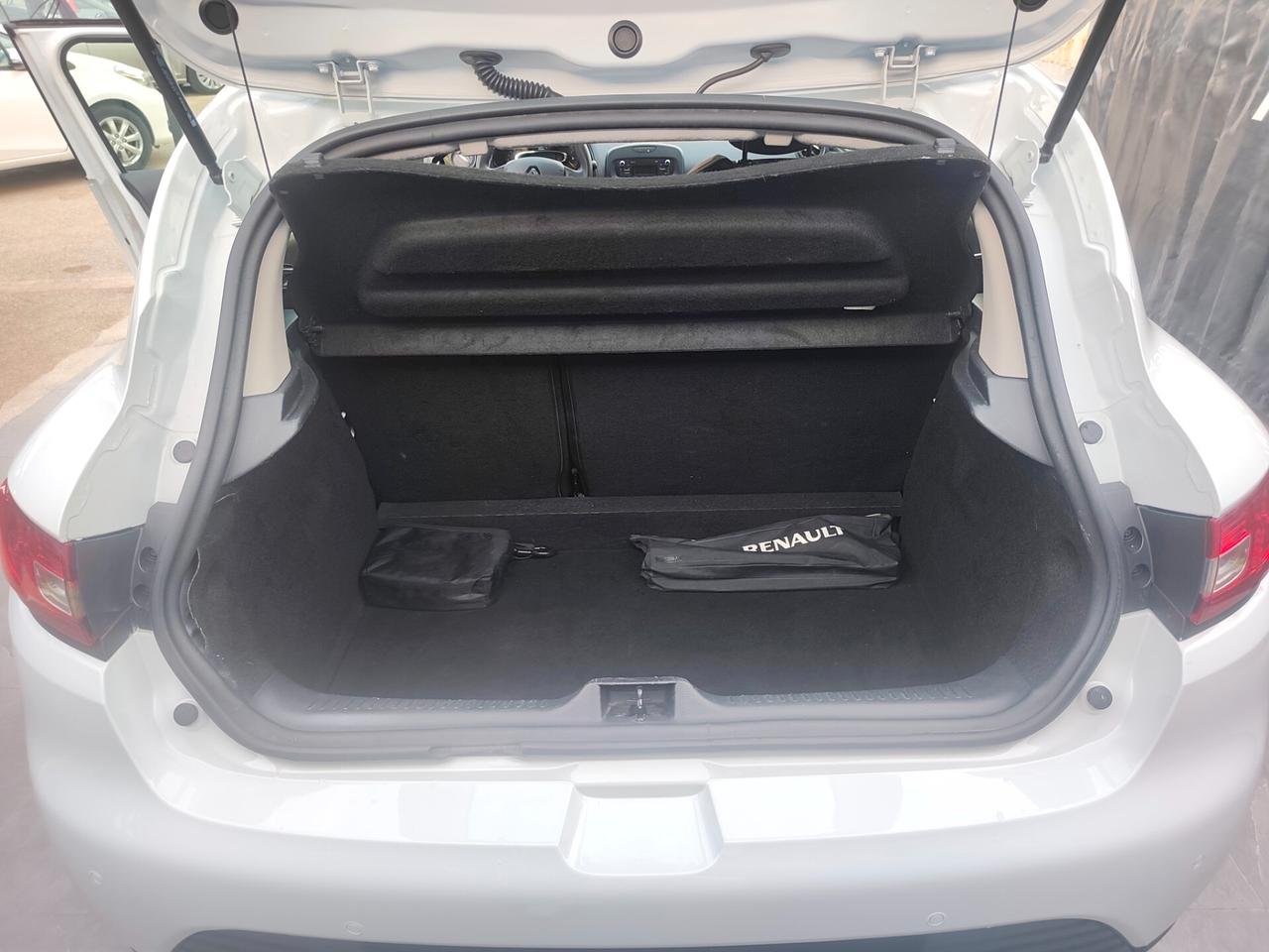 Renault Clio 1.2 BENZINA E GPL DI SERIE