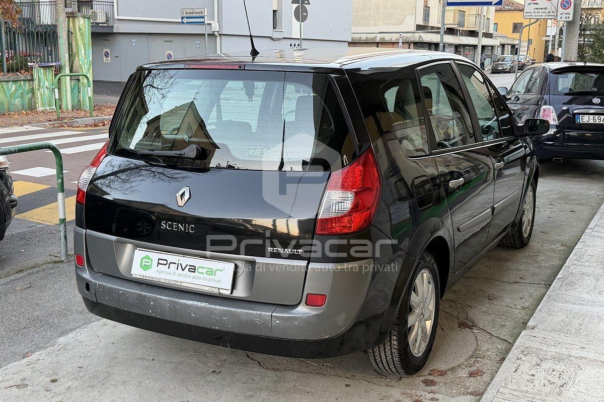 RENAULT Grand Scénic 1.6 16V Dynamique