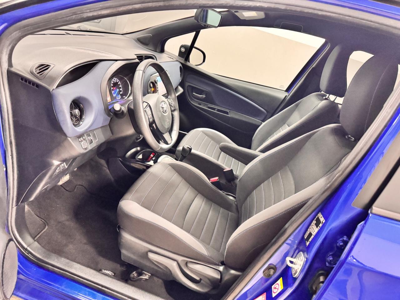 Toyota Yaris 1.5 Hybrid 73 Cv 5P. 22.000 KM - 2017