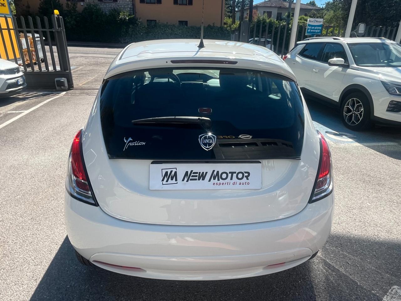 Lancia Ypsilon 1.3 MJT 16V 95 CV 5 porte S&S Silver