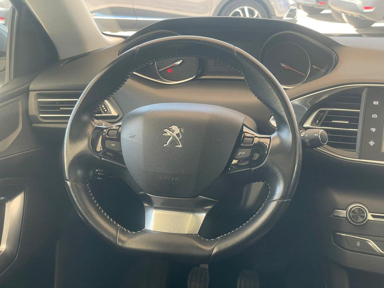 Peugeot 308 BlueHDi 120 S&S Allure