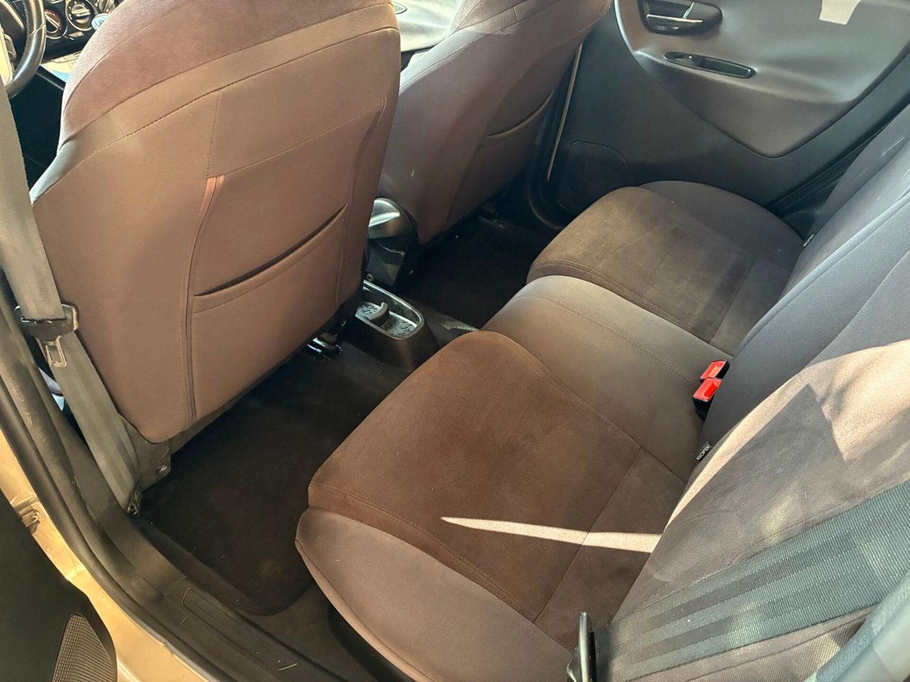 Lancia Ypsilon 1.3MJT 95cv 5p perfetta-12