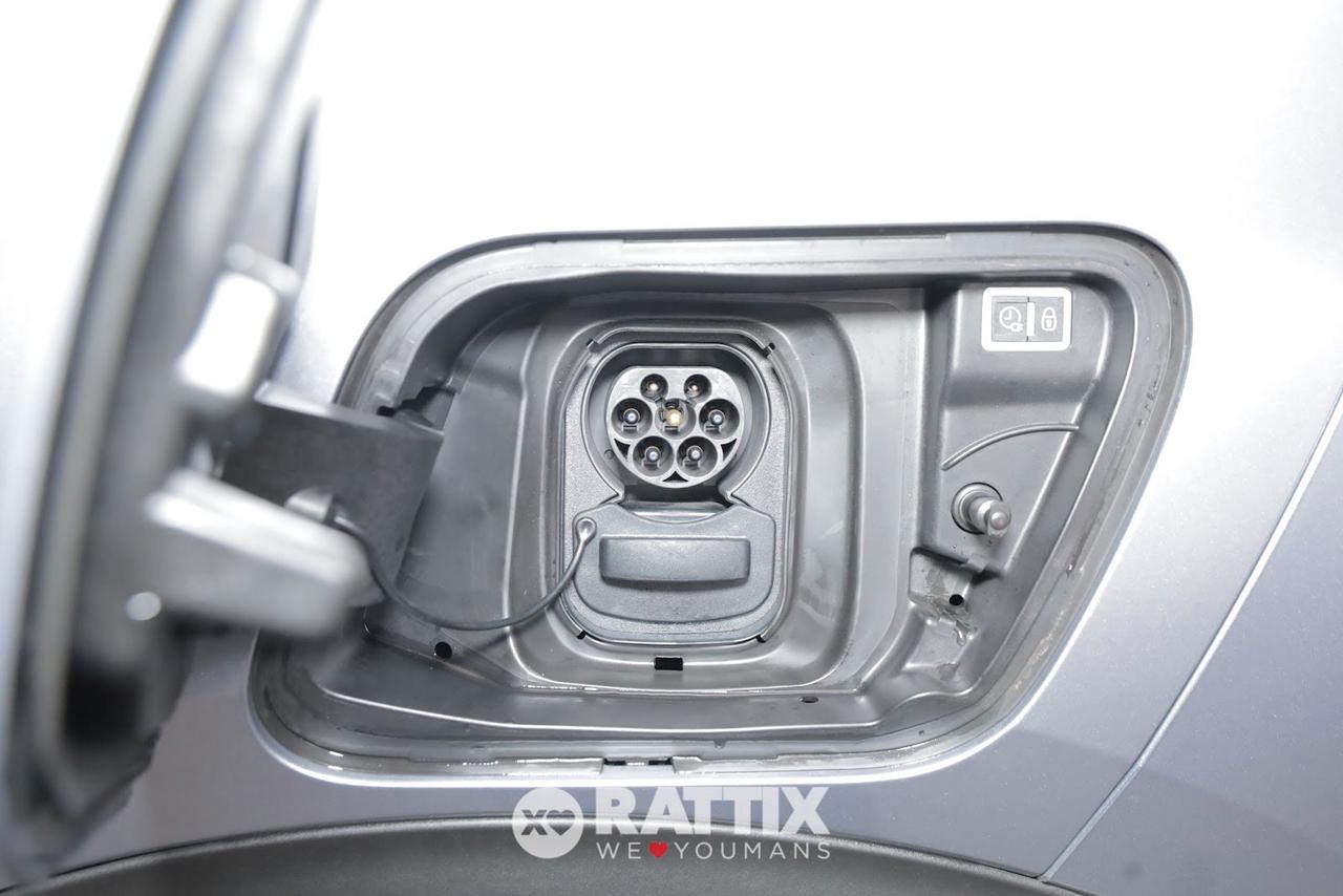 Peugeot e-2008 motore elettrico 100kW Allure Pack