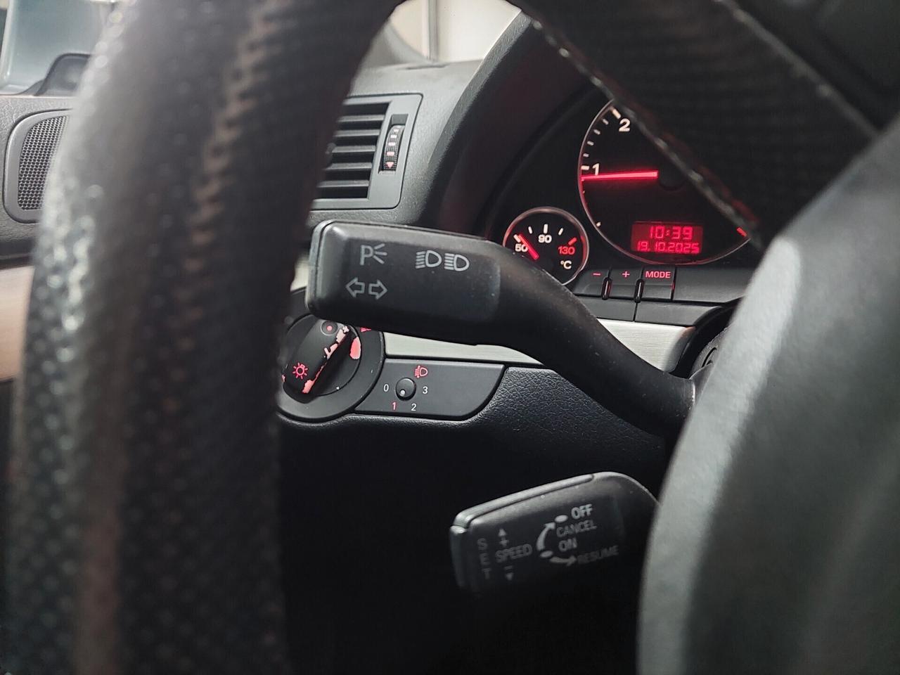 Audi A4 3.0/233CV TDI S line interno e esterno