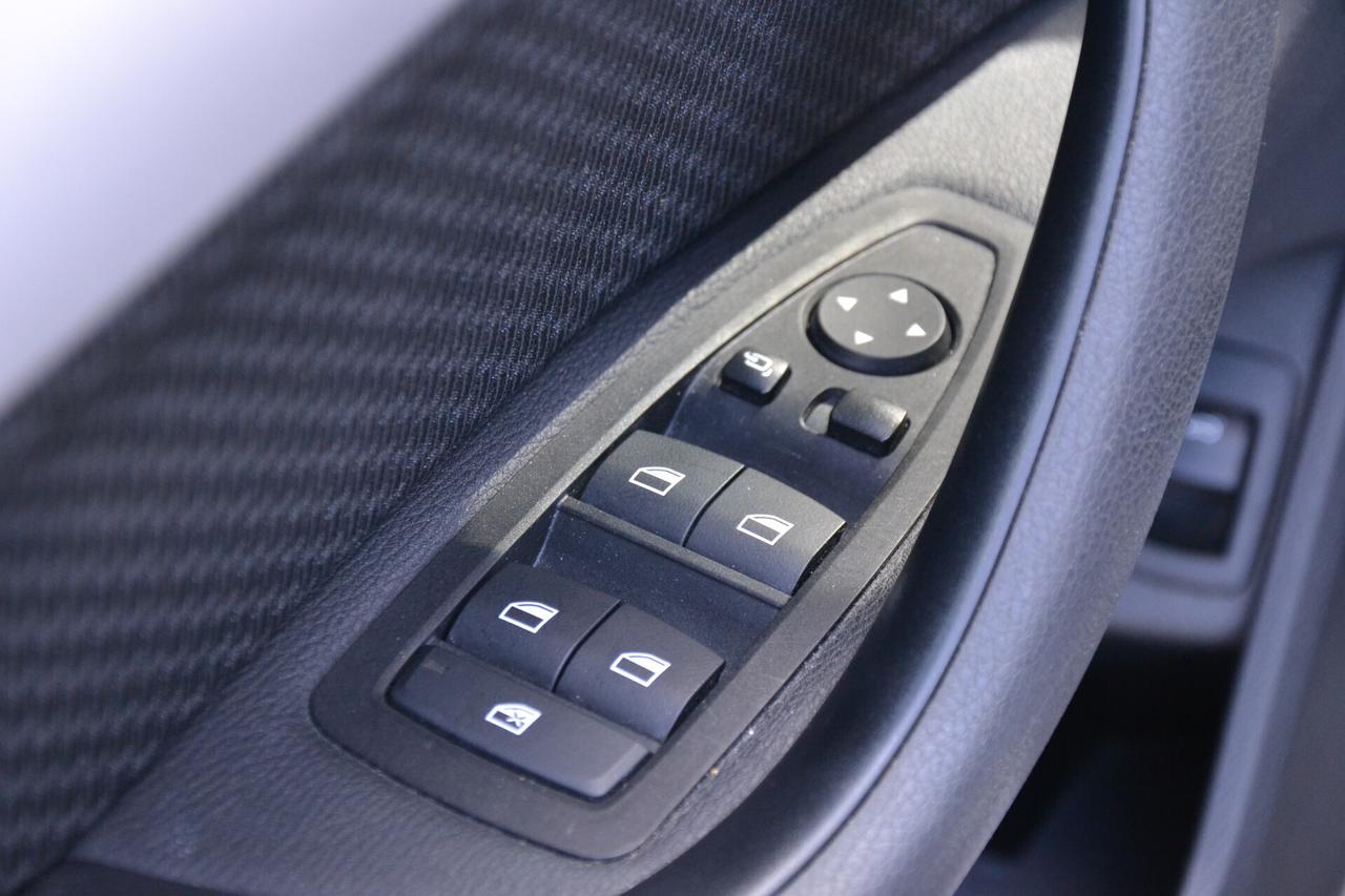 Bmw X1 25e X-DRIVE HYBRID PLUG-IN NAVI+FULL LED+RCAM+PDC+