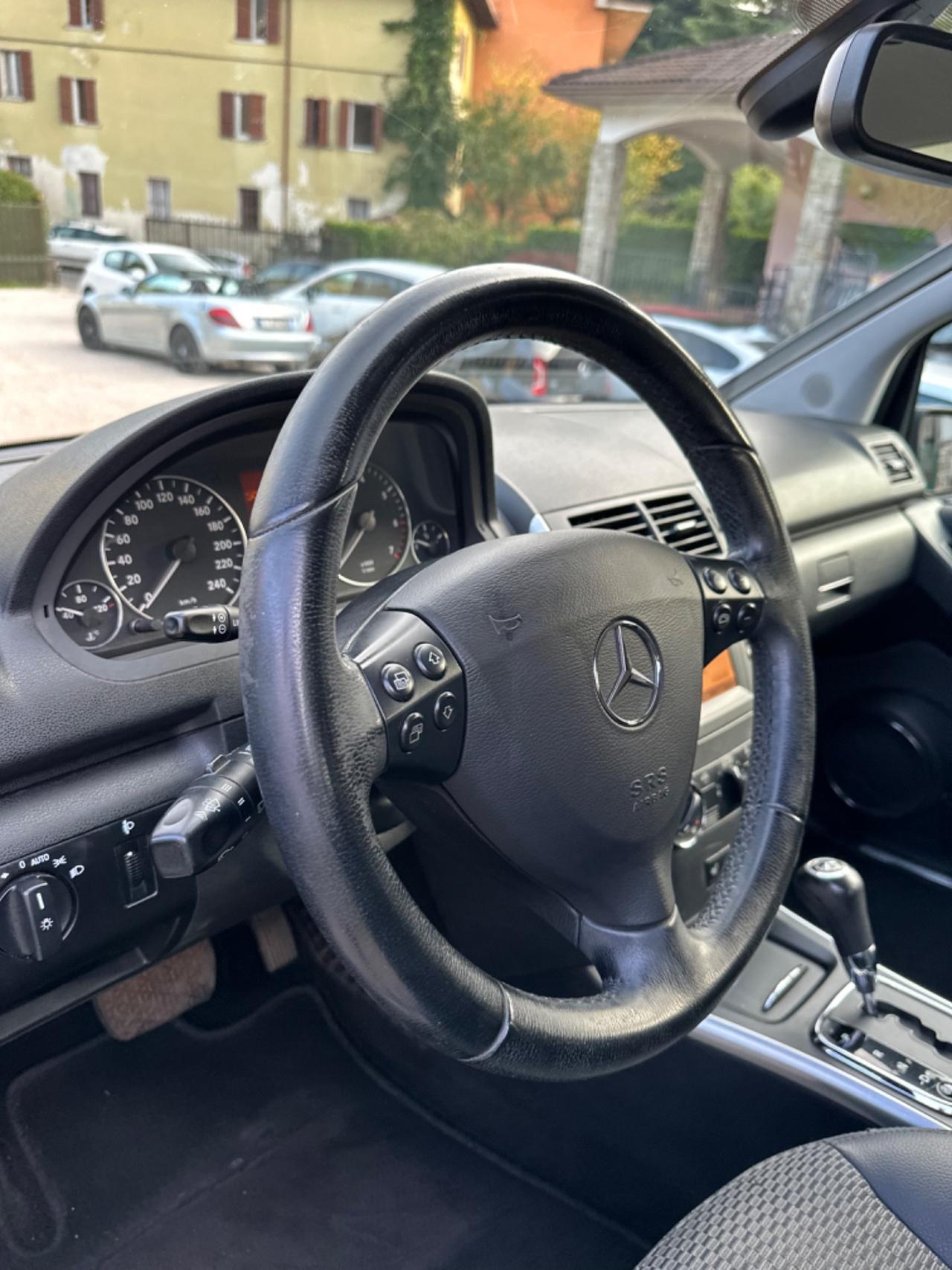 Mercedes-benz A 160 AUTOMATIC AVANTGARDE UNICOPR NEOPAT