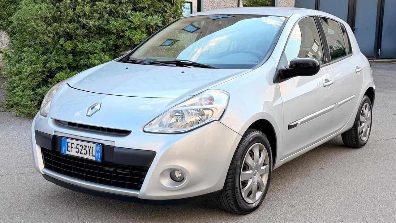Renault Clio 1.2 16V 5 porte 20th Anniversario