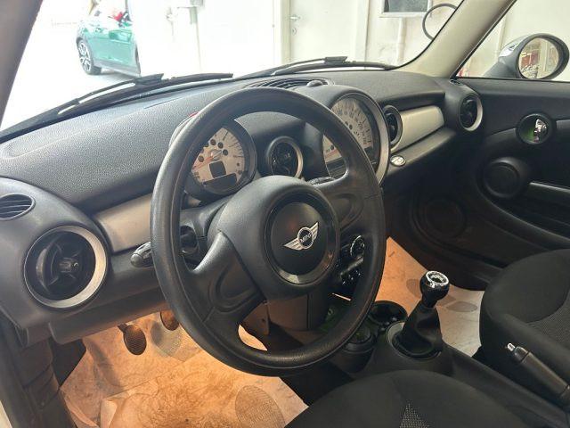 MINI One 1.6 16V One (55kW)