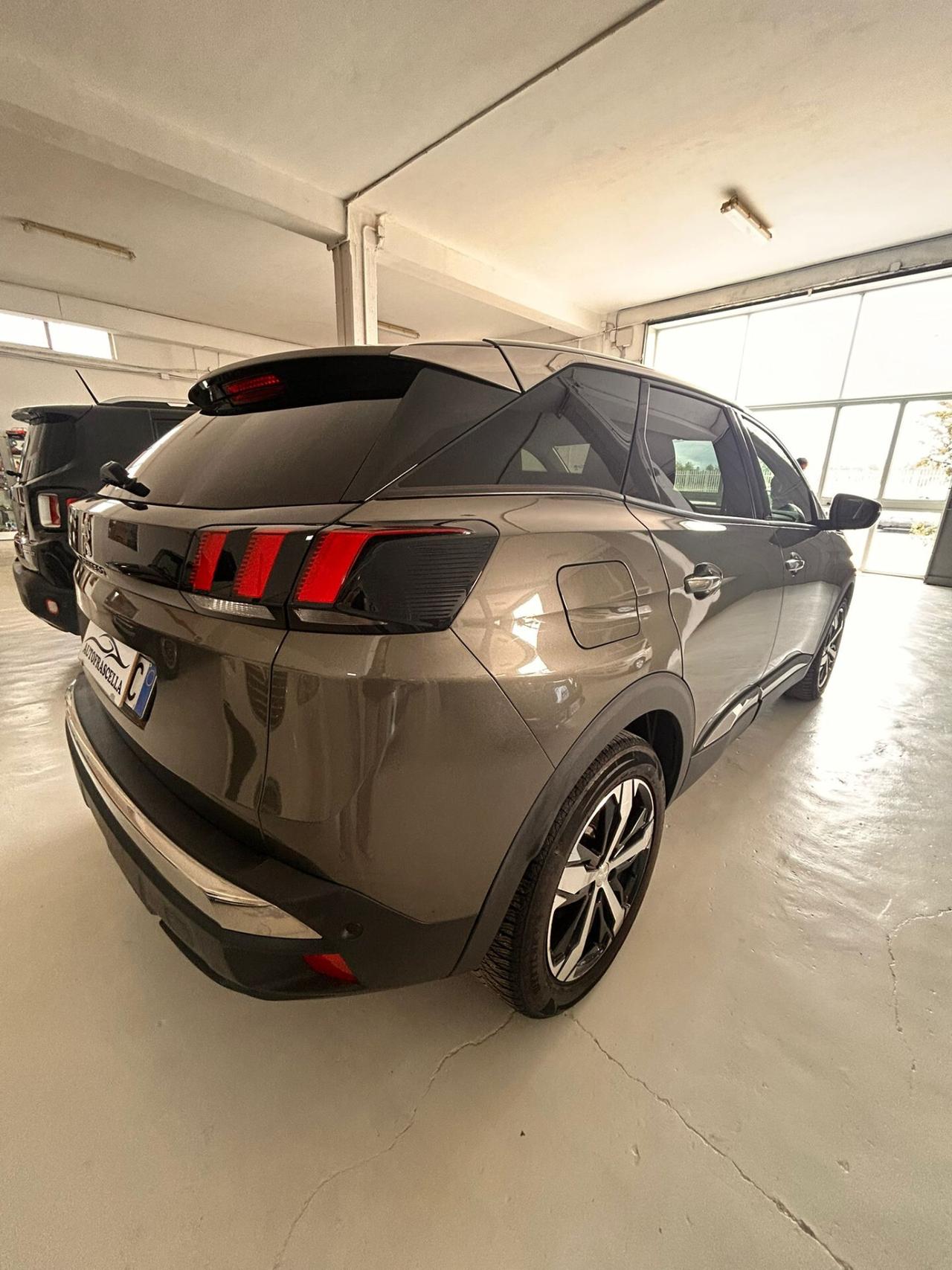 Peugeot 3008 BlueHDi 120 S&S EAT6 Allure