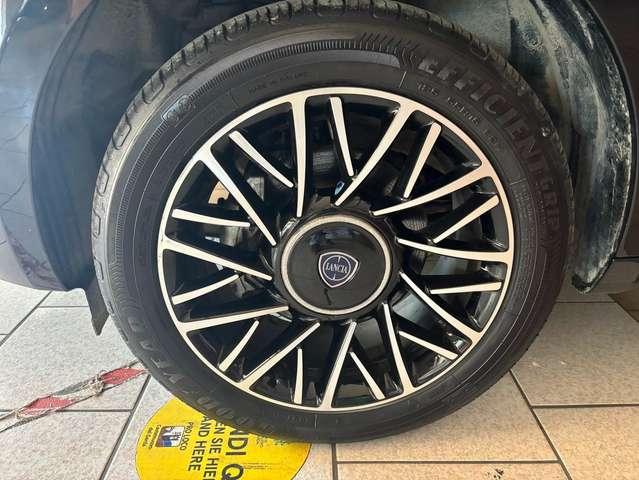 Lancia Ypsilon 1.0 firefly hybrid platinum