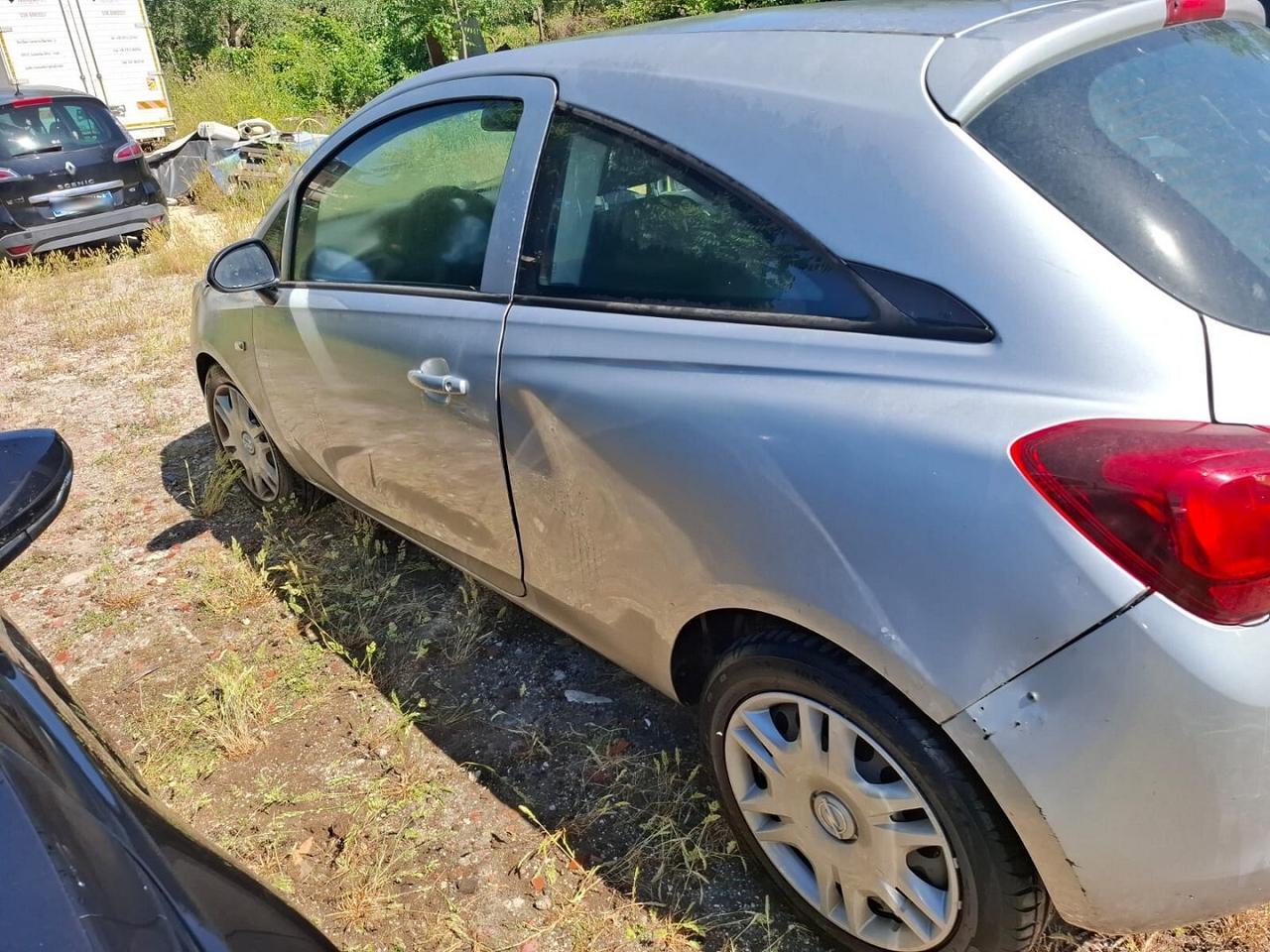 OPEL CORSA E 2017 GPL SINISTRATA
