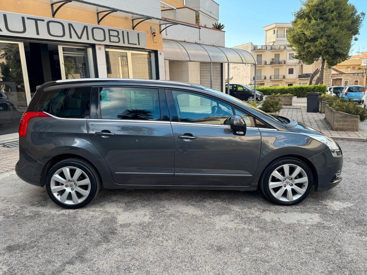 PEUGEOT 5008 1.6 HDI 115 CV. ALLURE 7 POSTI TETTO+NAVI