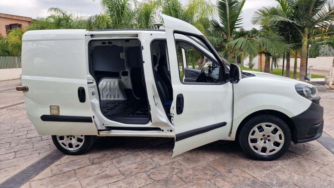 Fiat Doblò 1.4 benzina metano 120CV FULL OPTIONAL
