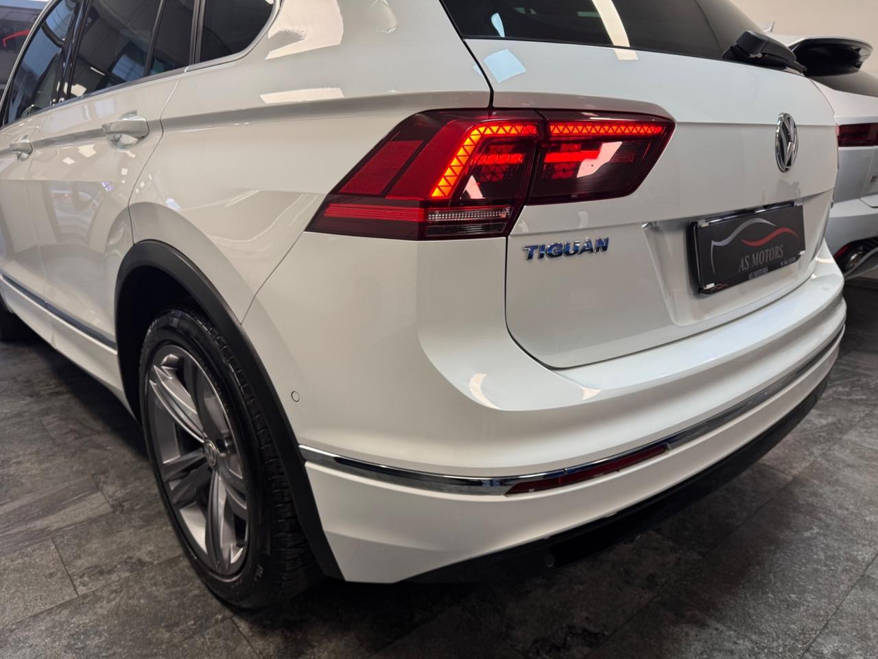 VOLKSWAGEN TIGUAN 2.0 TDI 190 CV TETTO APRIBILE