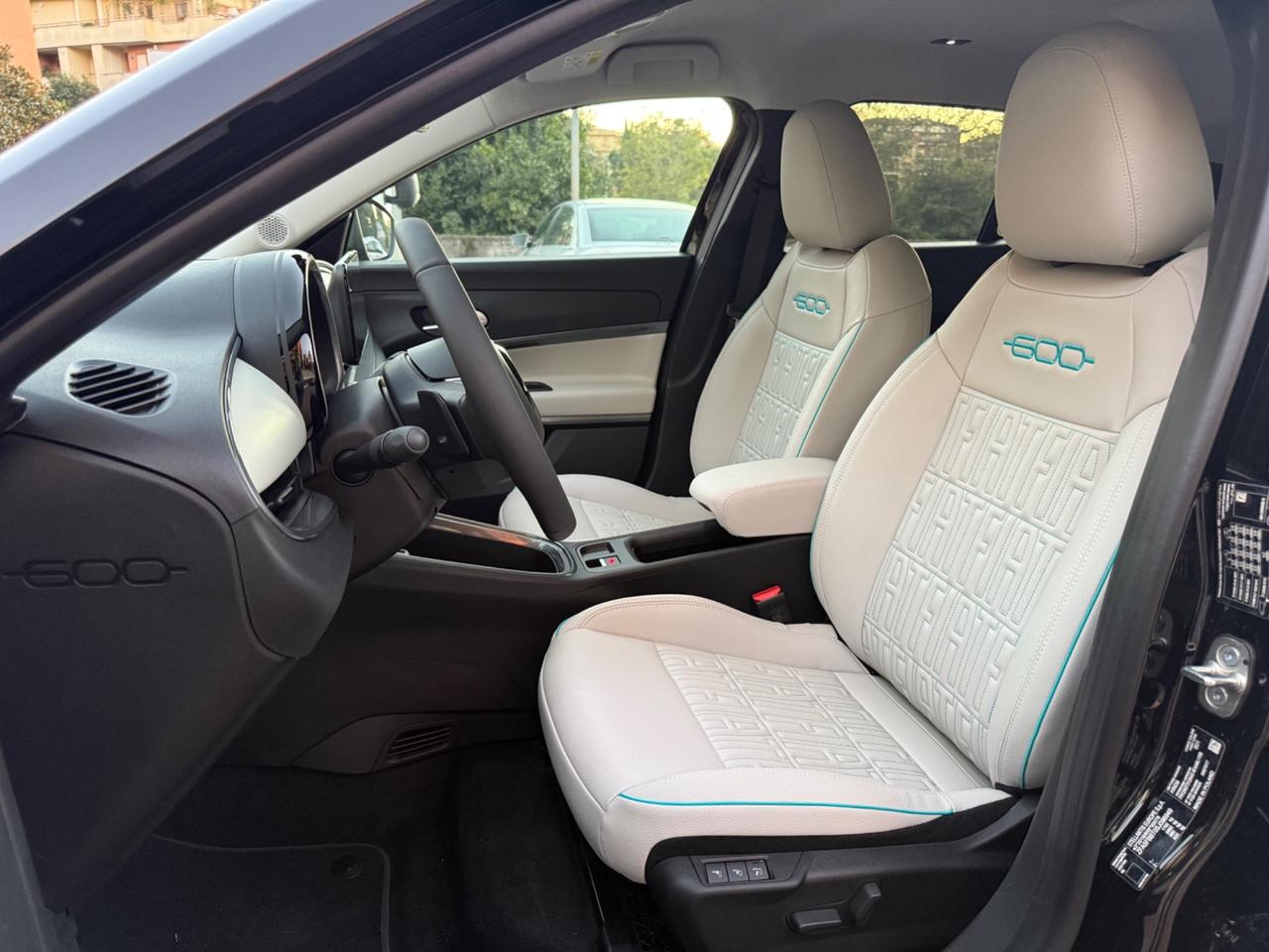 Fiat 600 Hybrid 145 CV DCT MHEV La Prima