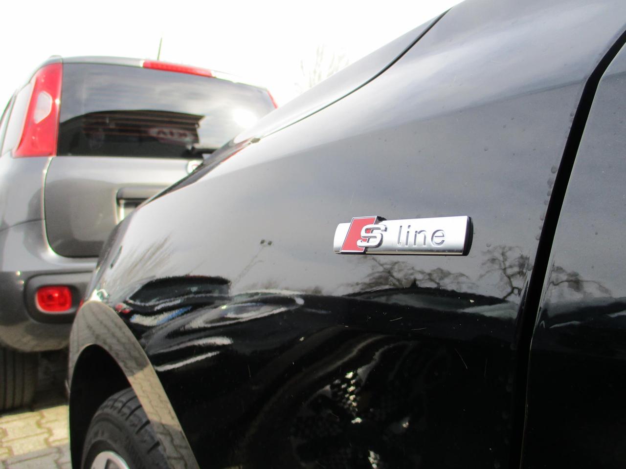 Audi A1 Sportback 30 1.0 tfsi Identity Black 116cv s-tronic