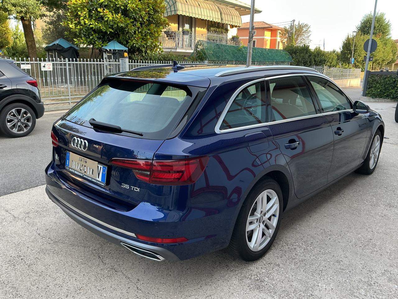 Audi A4 Avant 35 TDI S tronic Business Sport