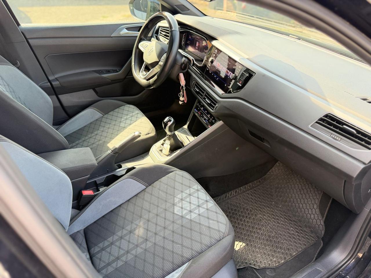 Volkswagen Taigo R Line 1.0 TSI #12036
