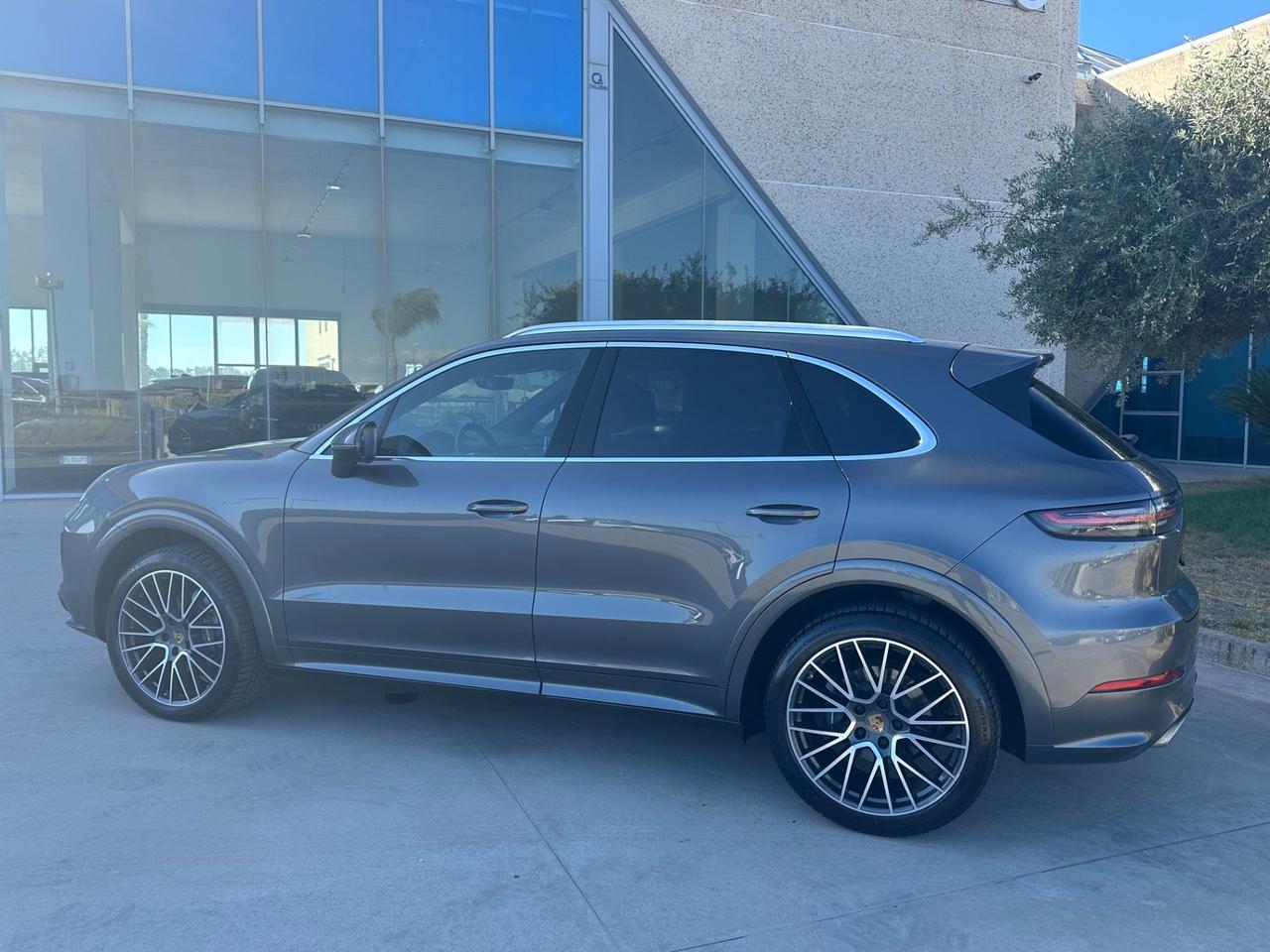 Porsche Cayenne 3.0 Anticipo €15.000 pagamento personalizzato