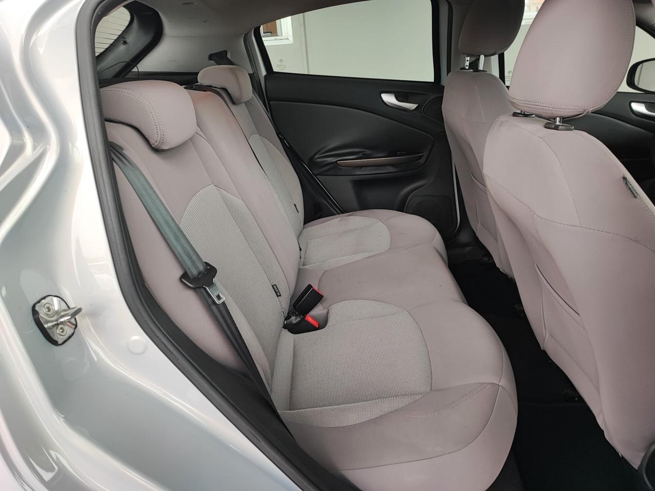 Alfa Romeo Giulietta 1.6 JTDm-2 105 CV Distinctive