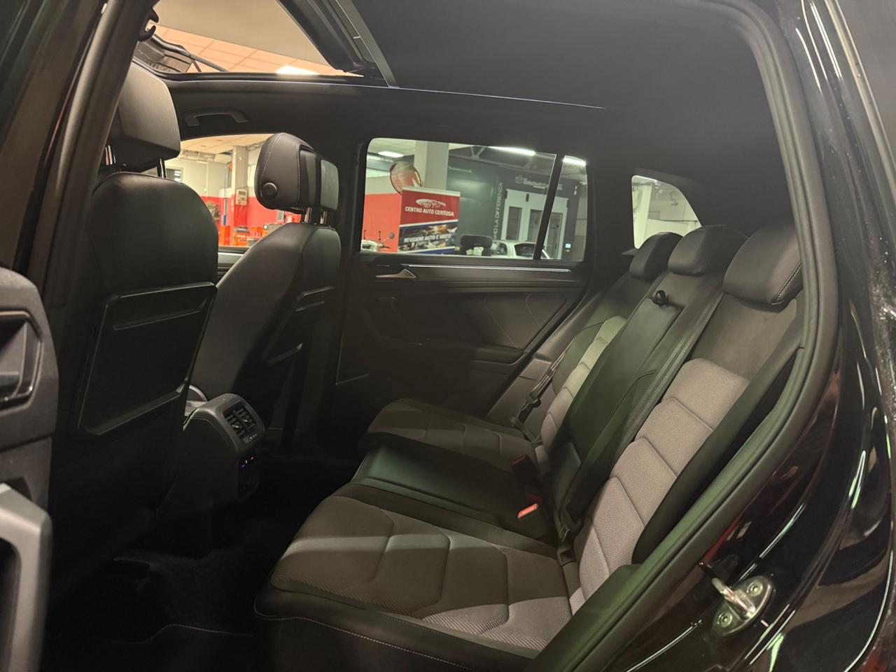 Volkswagen Tiguan 2.0 TDI R-LineDSG 4MOTION