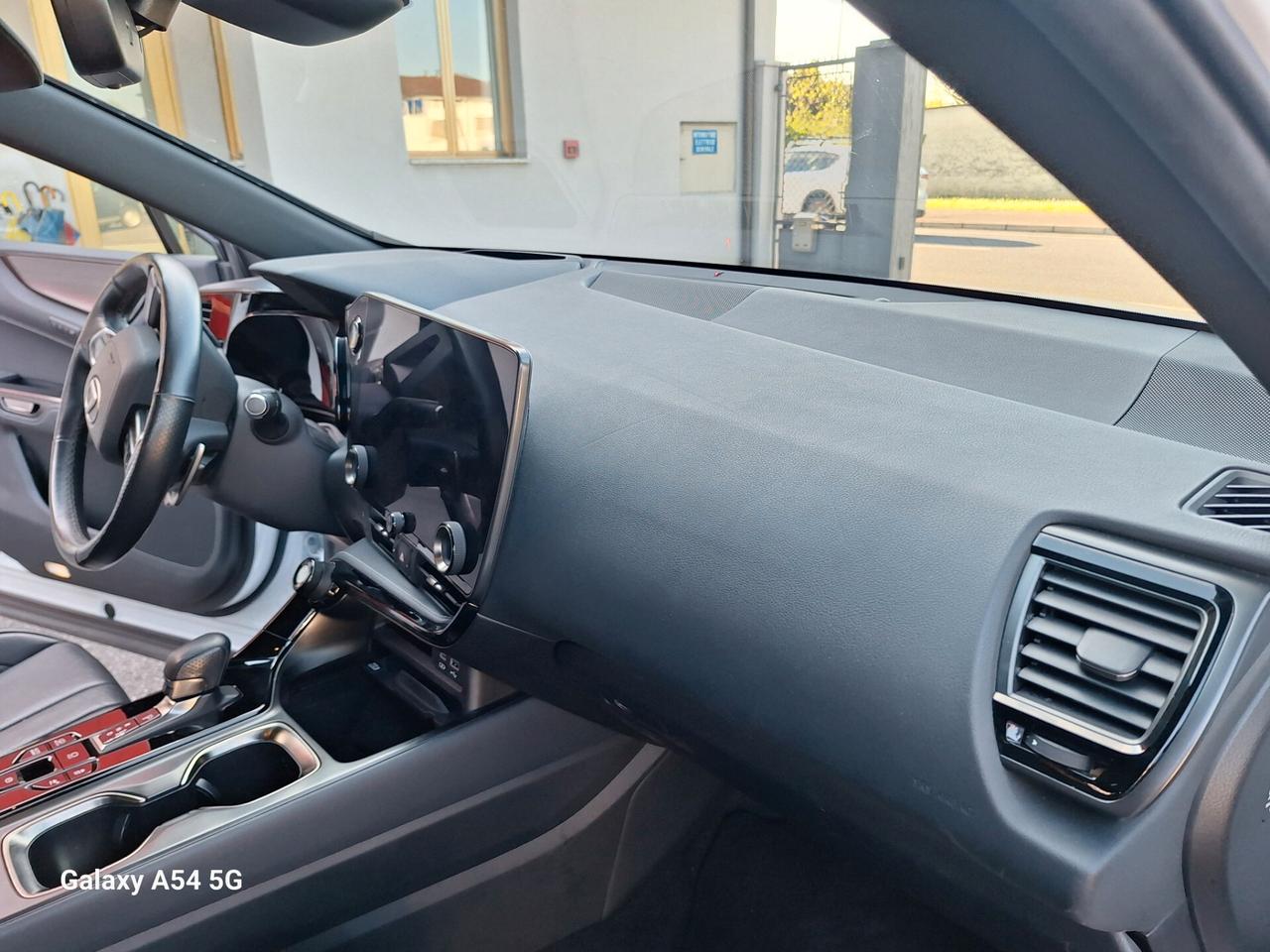 Lexus NX 450h Plug-in 4WD F-Sport