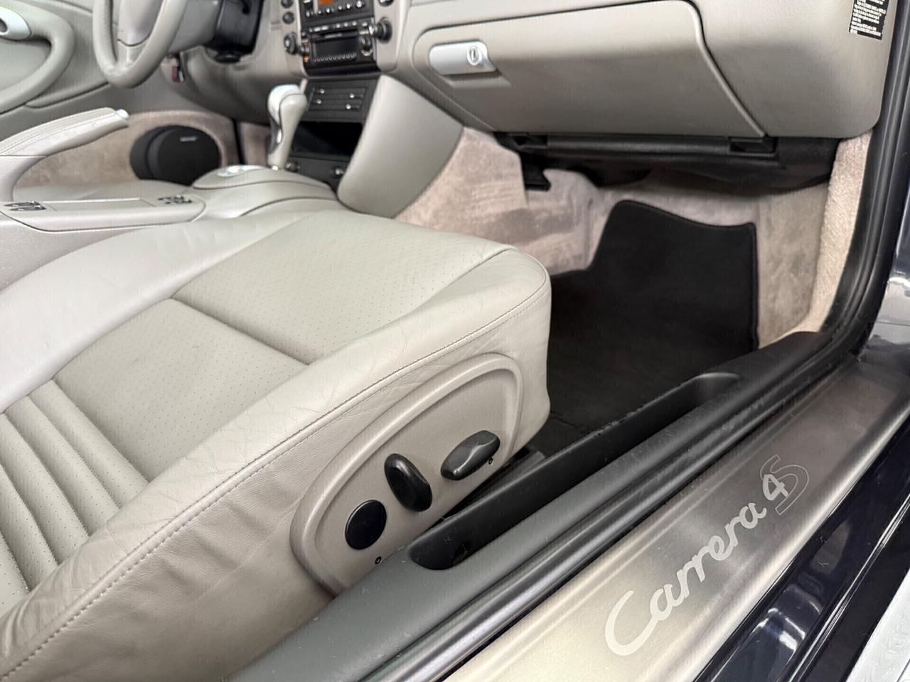 Porsche 996 Carrera 4S cat Cabriolet 911