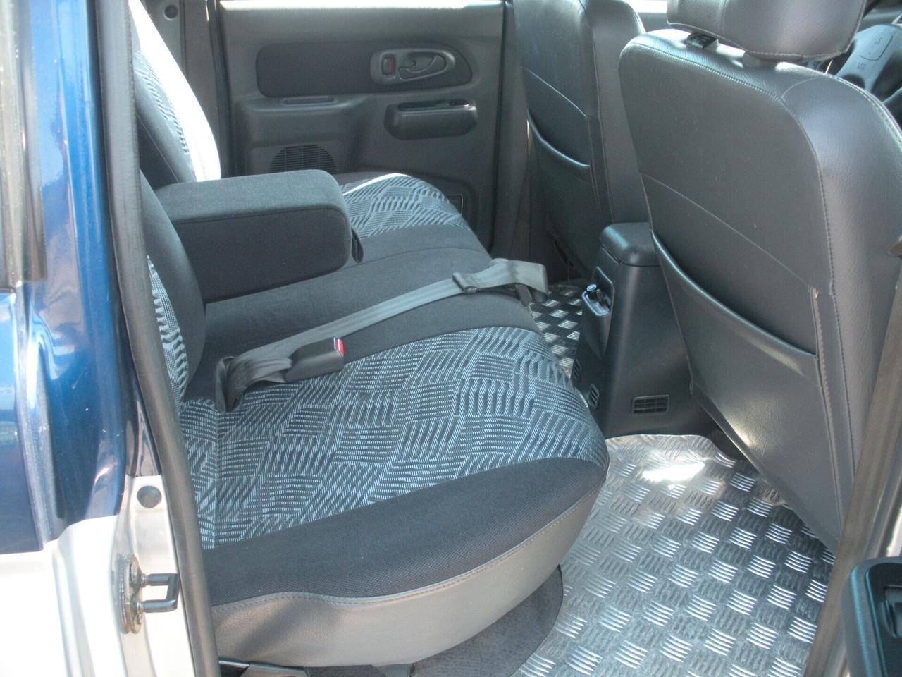 Mitsubishi L200 2.5 TDI 4WD Double Cab AMERICAN STYLE