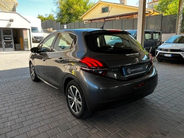Peugeot 208 PureTech 82 5 porte Allure