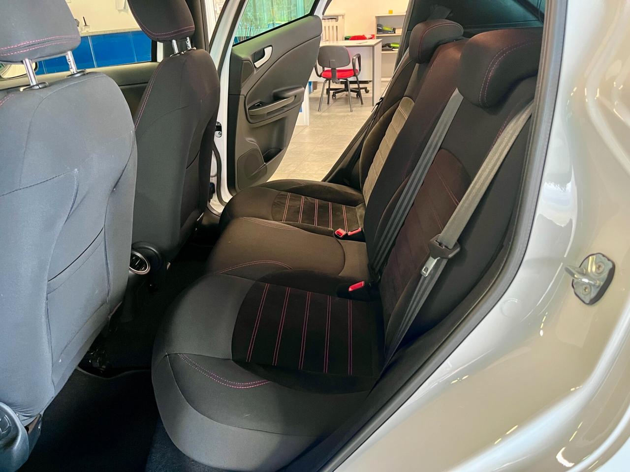 Alfa Romeo Giulietta 1.6 JTDm CAMBIO AUTOMATICO 120 CV Sport-NEOPATENTATI-