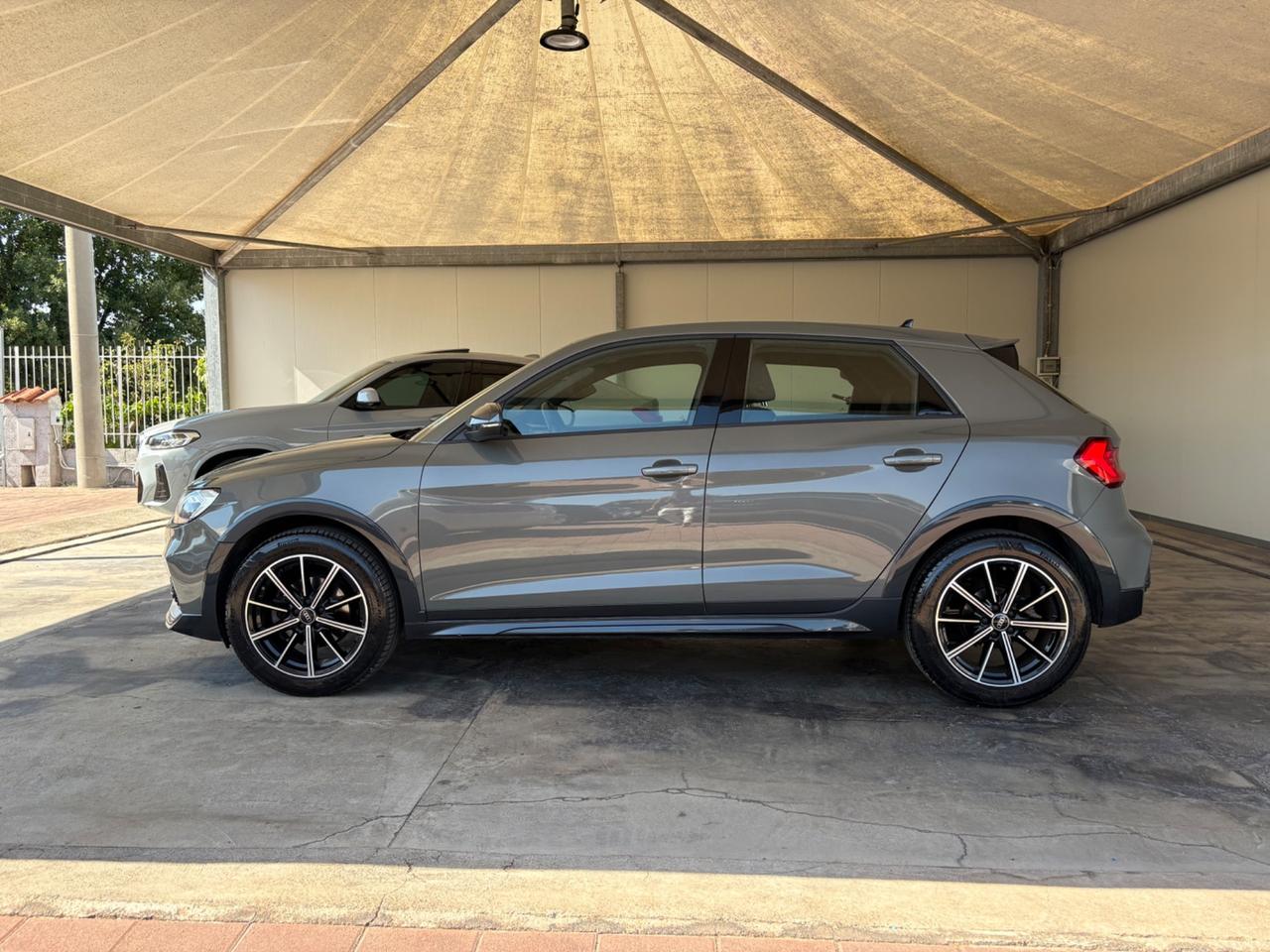 Audi A1 allstreet 30 TFSI Identity Contrast