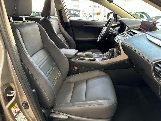 LEXUS NX 300 Hybrid 4WD Luxury - 18" - Camera - Pelle nera