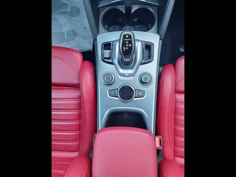 Alfa Romeo Stelvio 2.0 Turbo 280 CV AT8 Q4 Veloce