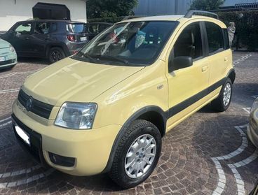 FIAT Panda 1.2 4x4 Climbing eld soli 75000km