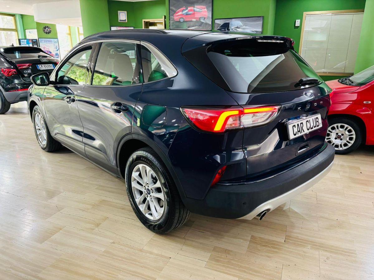 Ford Kuga 1.5 TDCI 120cv Autom. 2WD Titanium