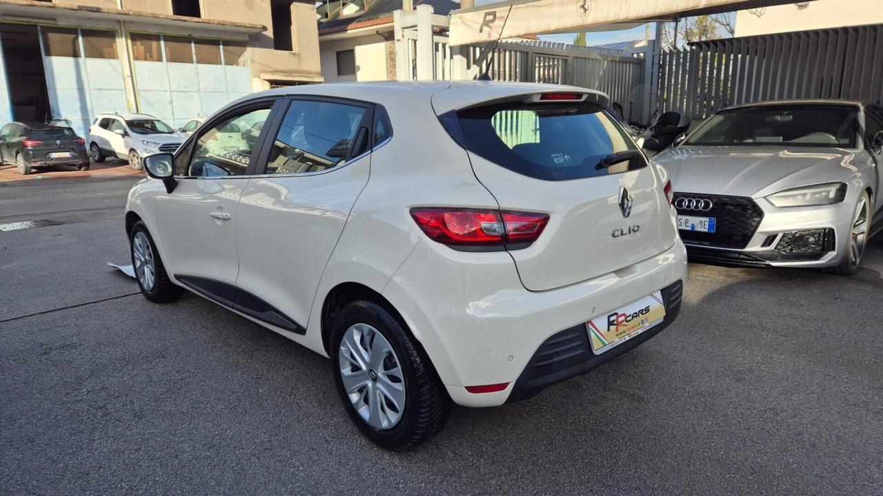 Renault Clio dCi 8V 75 CV Start&Stop 5 porte Energy Duel