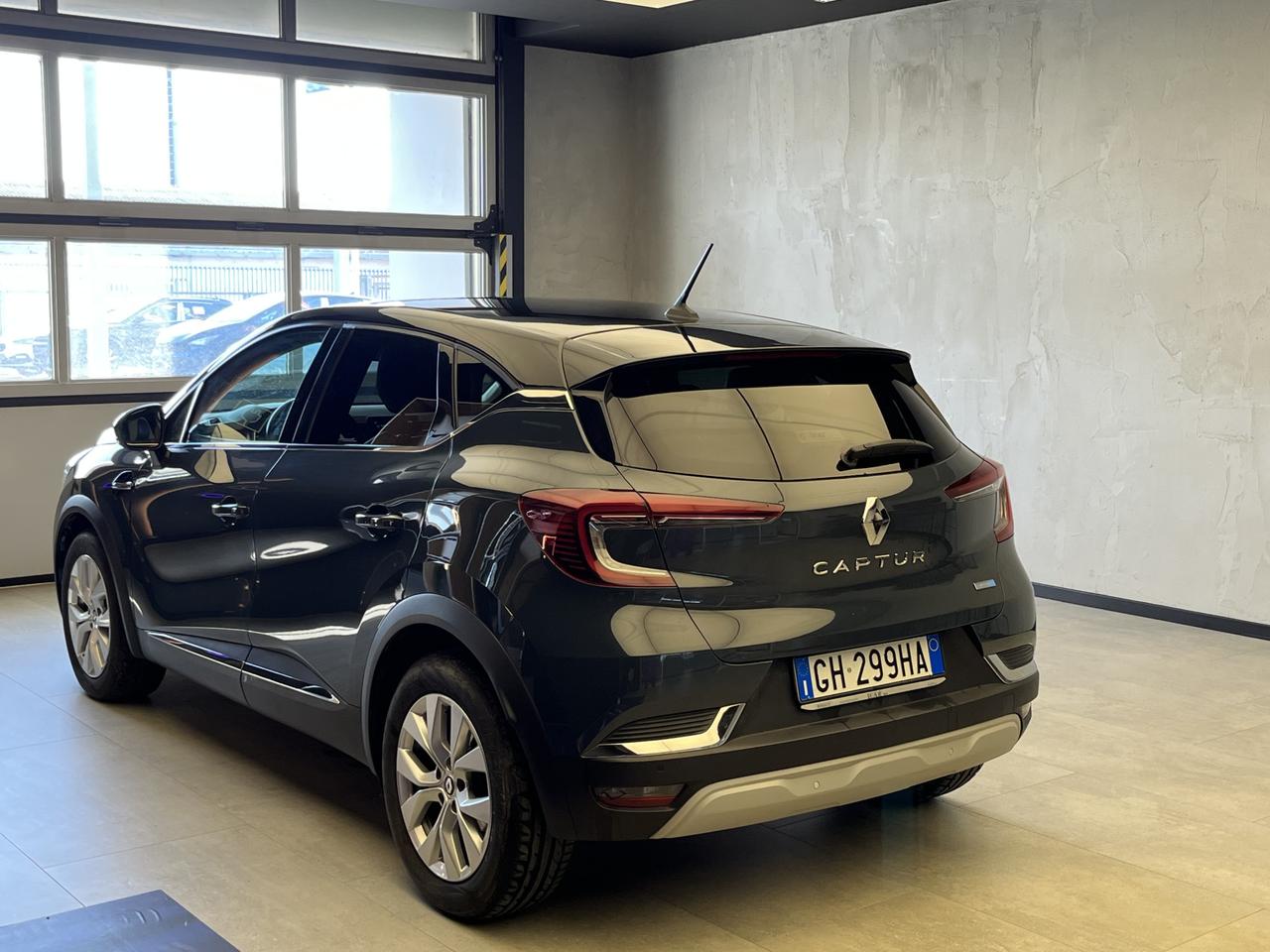 RENAULT Captur II 2019 - Captur 1.6 E-Tech hybrid Intens 145cv auto