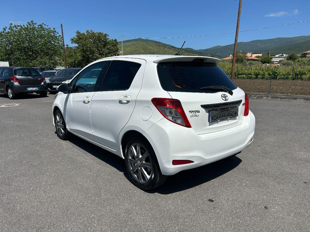 TOYOTA - Yaris - 1.4 D-4D 5p. Lounge NAVI TELECAMERA