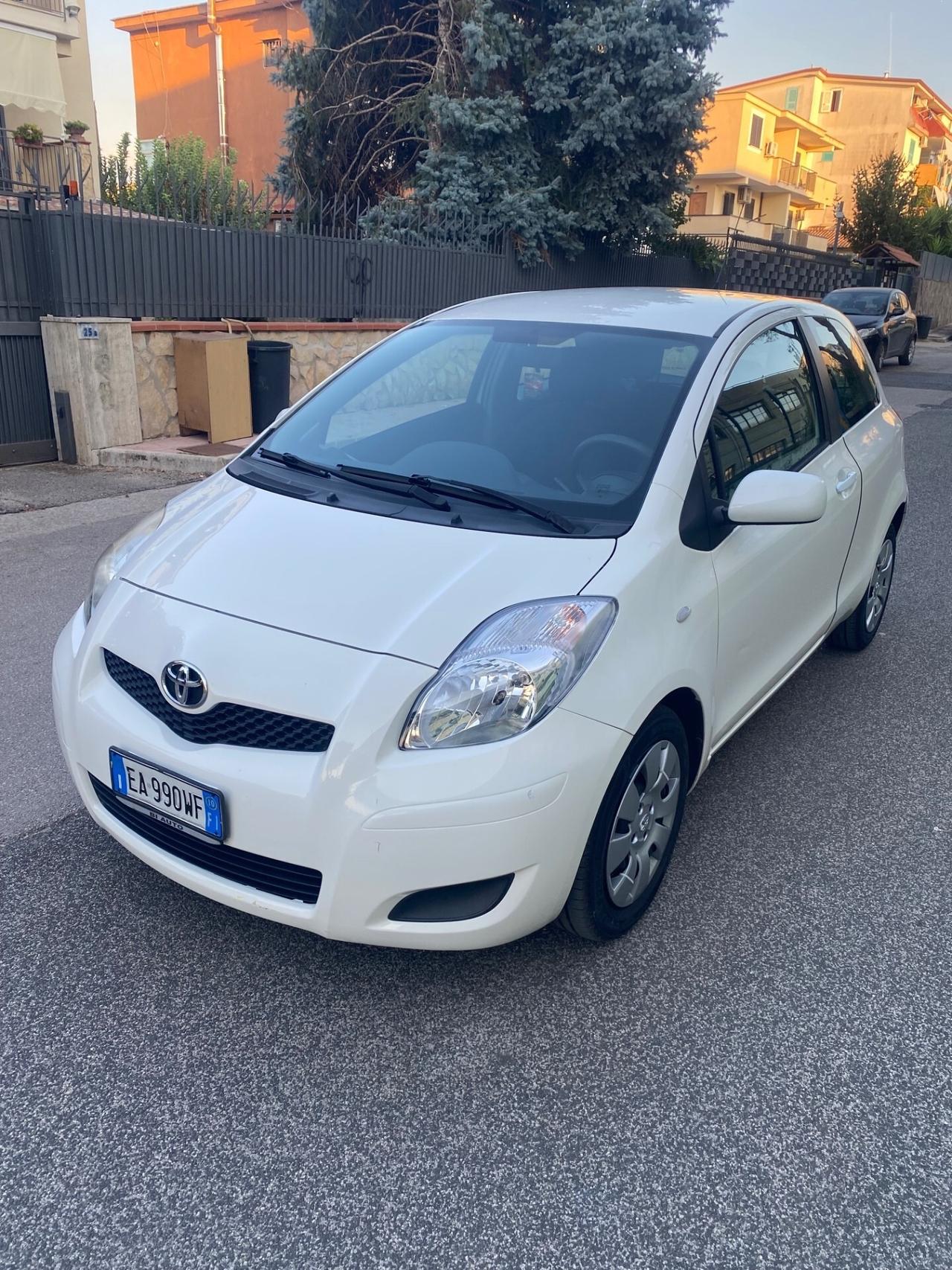 Toyota Yaris 1.4 D-4D DPF Anno 2010 TAGLIANDATA