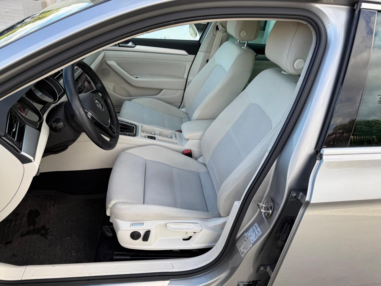 Volkswagen Passat 2.0 TDI SCR DSG Executive BMT