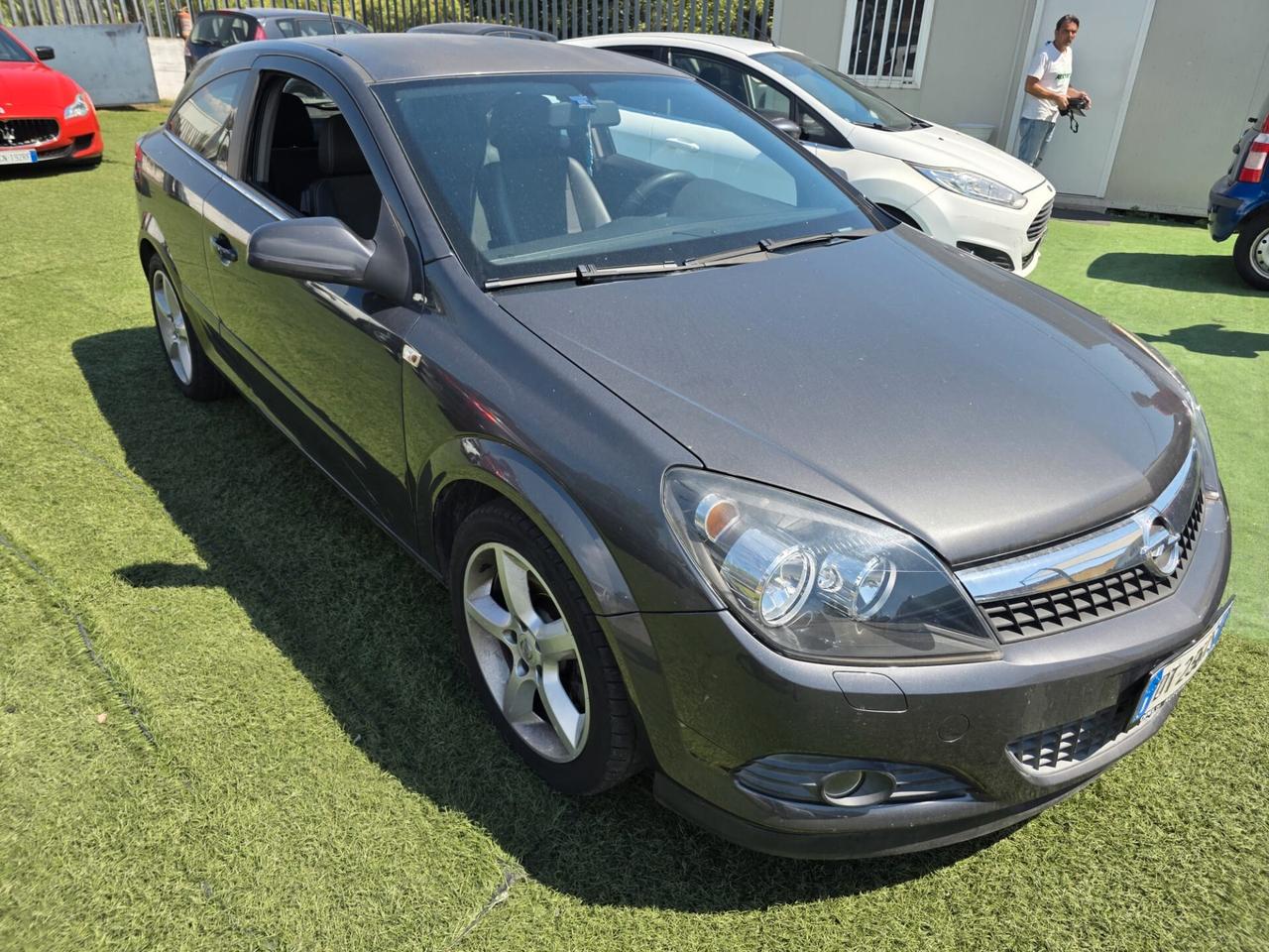 Opel Astra GTC 1.7 CDTI 125CV