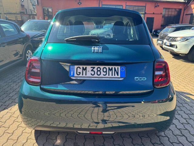 FIAT 500e Berlina 42 kWh