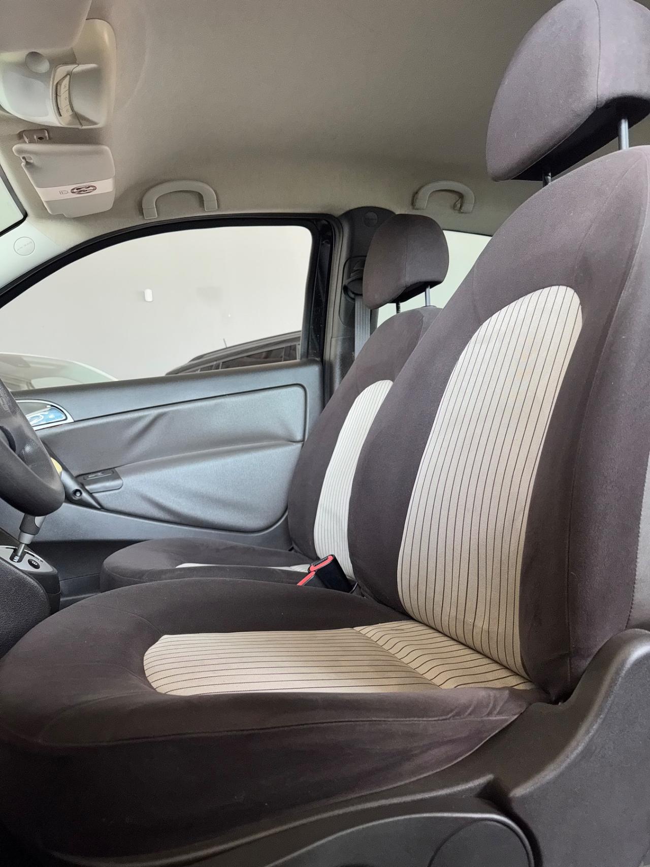 Lancia Ypsilon 1.3 MJT 90 CV Platino