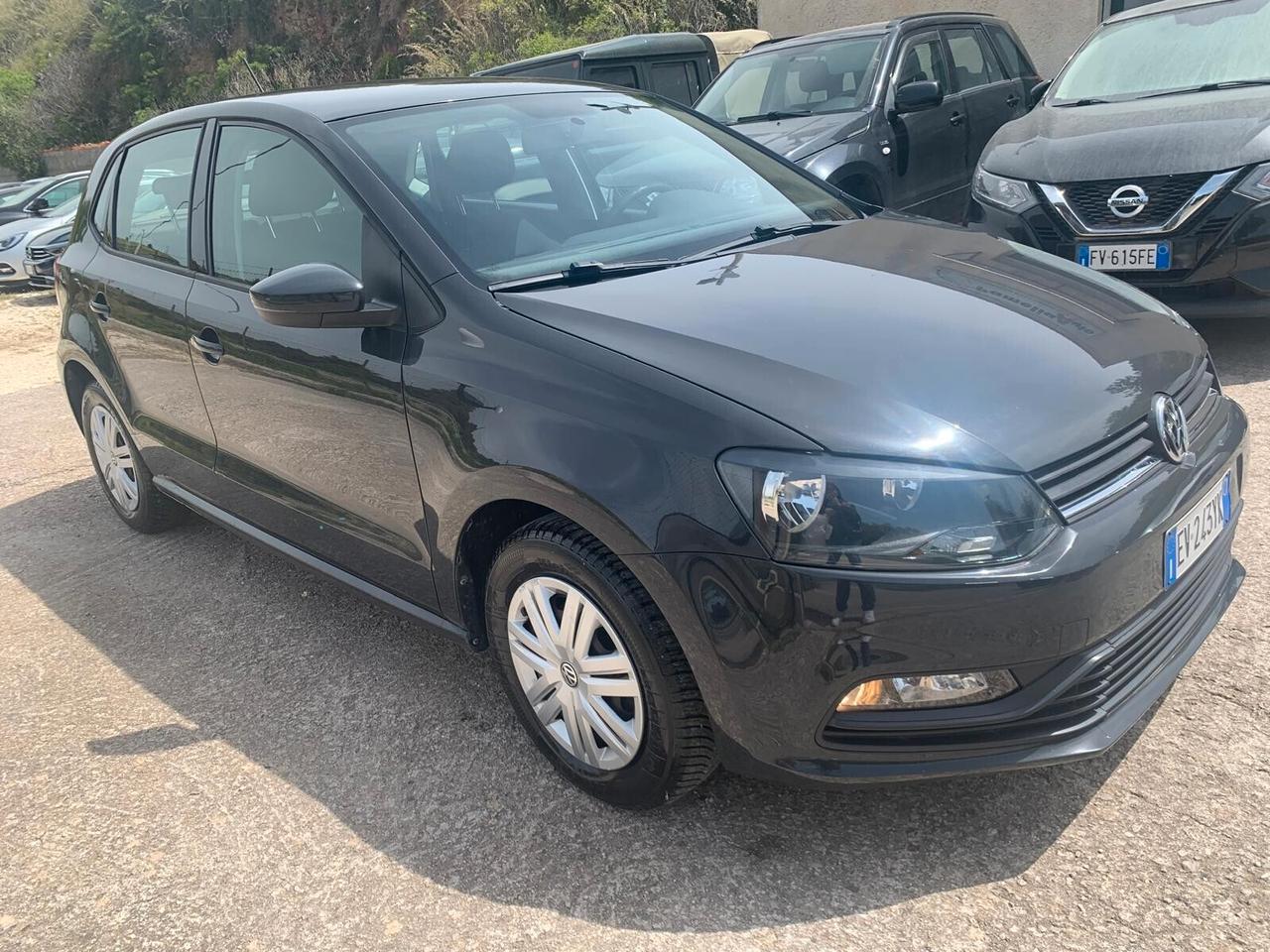 Volkswagen Polo 1.0 MPI 5P Trendline - 2014