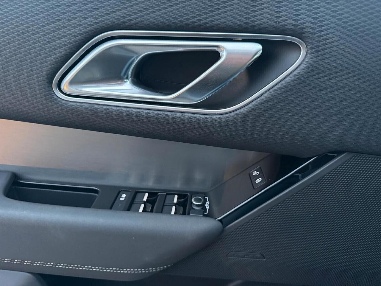 Land Rover Range Rover Velar Range Rover Velar 3.0 V6 SD6 300 CV R-Dynamic HSE